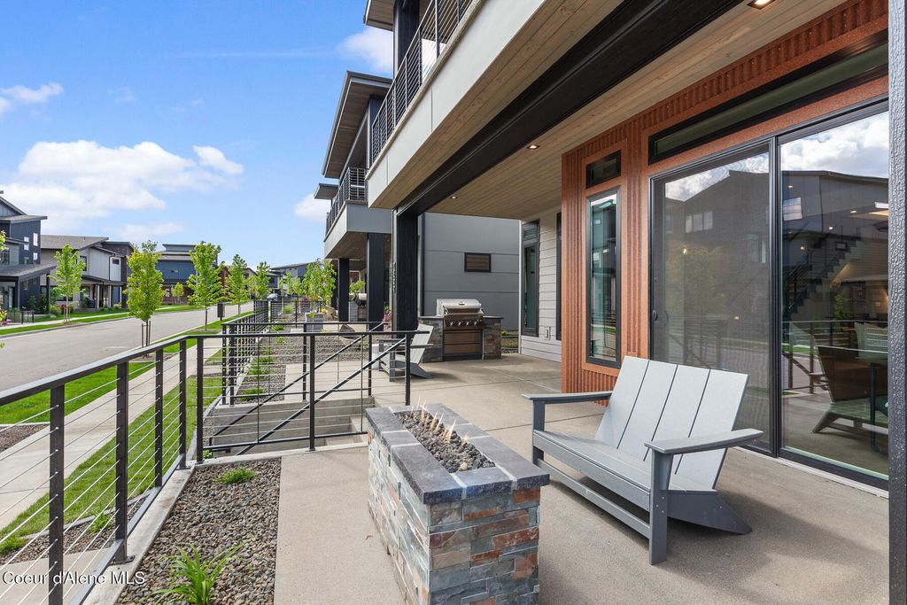Photo of 2855 Lumber Lane Lane, Coeur dAlene, ID 83814 (MLS # 25-5148)