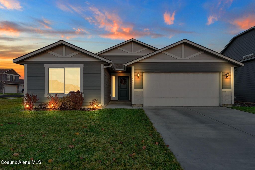 Photo of 333 Penrose Ave, Post Falls, ID 83854 (MLS # 26-745)