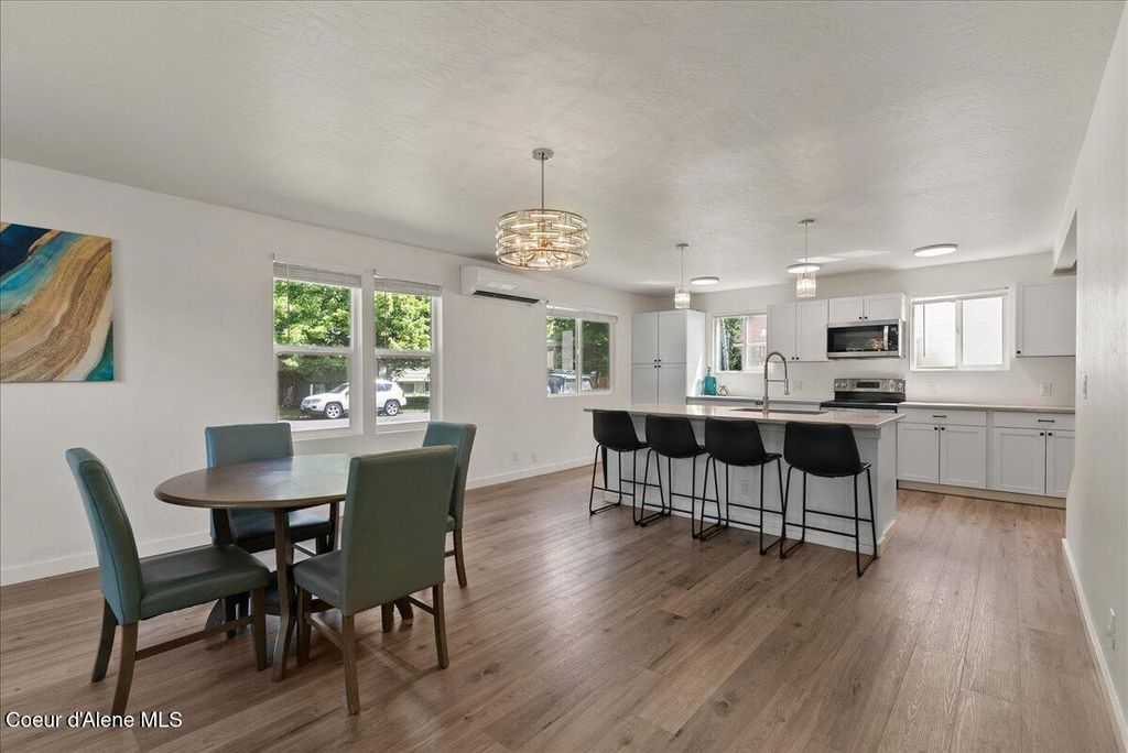 Photo of 202 18TH St, Coeur dAlene, ID 83814 (MLS # 25-11520)