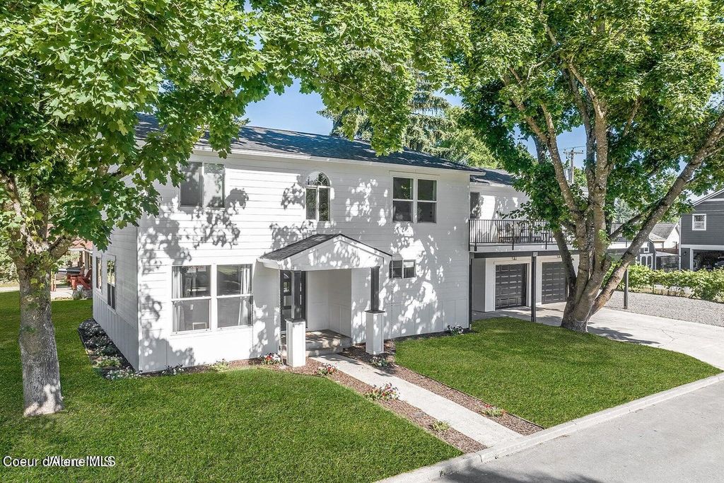 Photo of 202 18TH St, Coeur dAlene, ID 83814 (MLS # 25-11243)