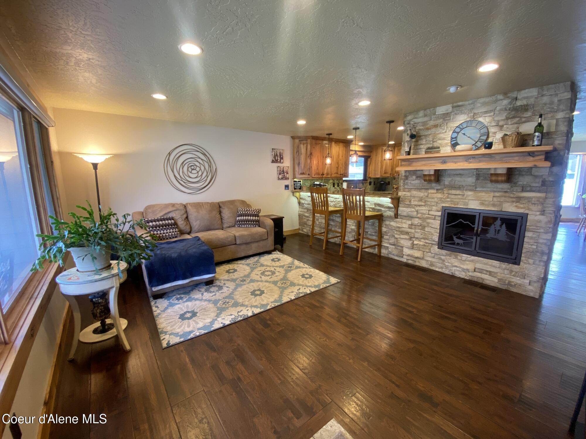 207 Sunset Dr, Pinehurst, Texas image 3