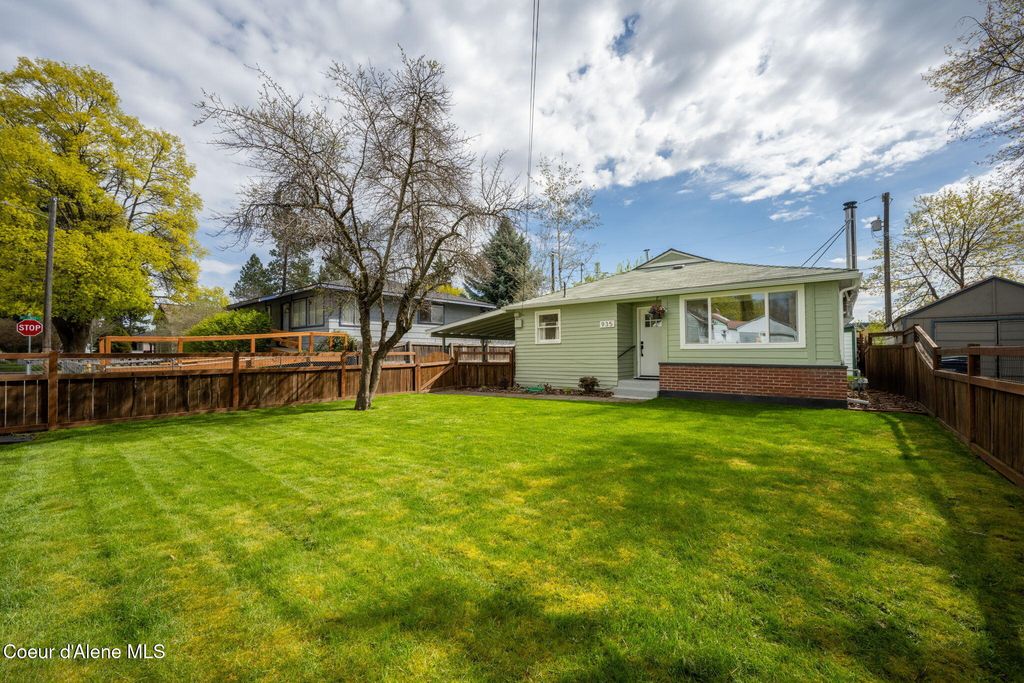 Photo of 935 12th St, Coeur dAlene, ID 83814 (MLS # 26-4076)