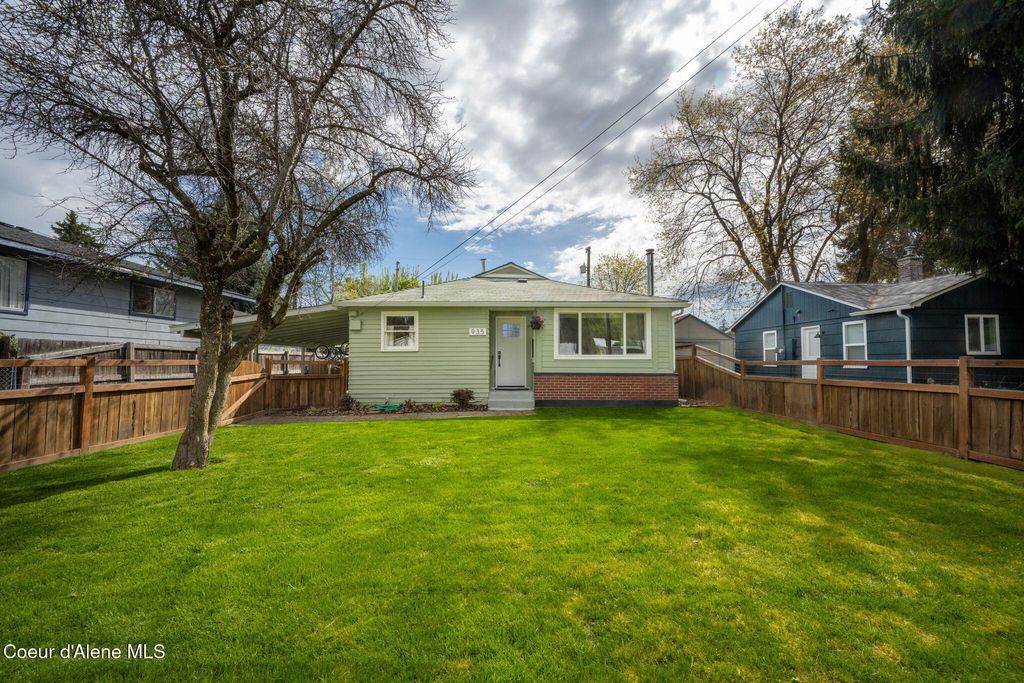 Photo of 935 12th St, Coeur dAlene, ID 83814 (MLS # 26-4076)