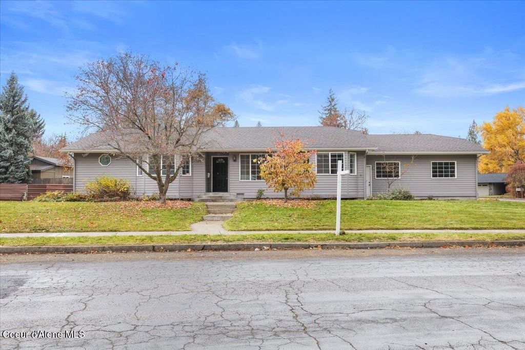 Photo of 3088 FAIRWAY, Coeur dAlene, ID 83815 (MLS # 25-11009)