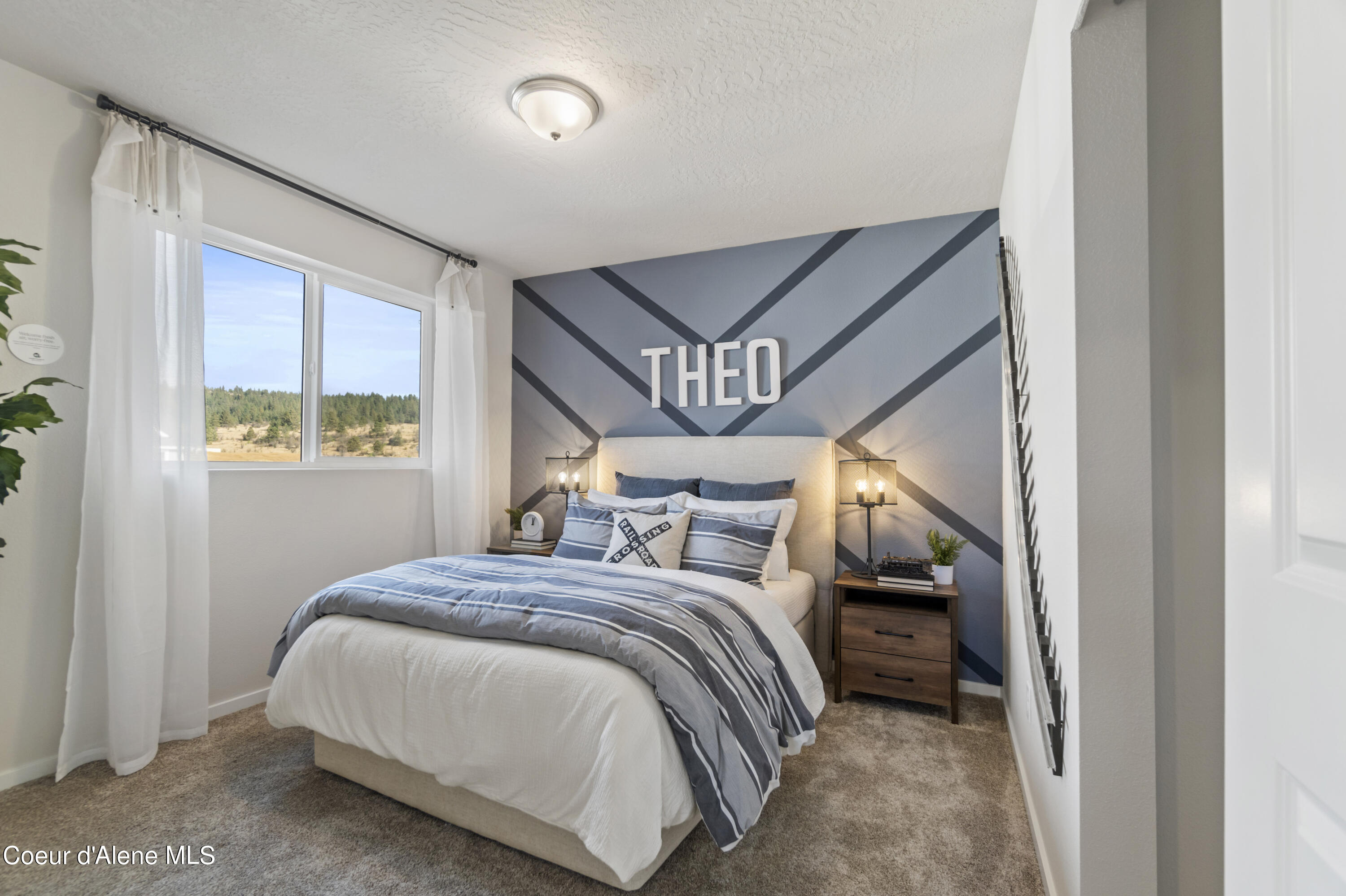 Hayden, Idaho 83835, United States, 4 Bedrooms Bedrooms, ,3 BathroomsBathrooms,Residential,Pending,55193