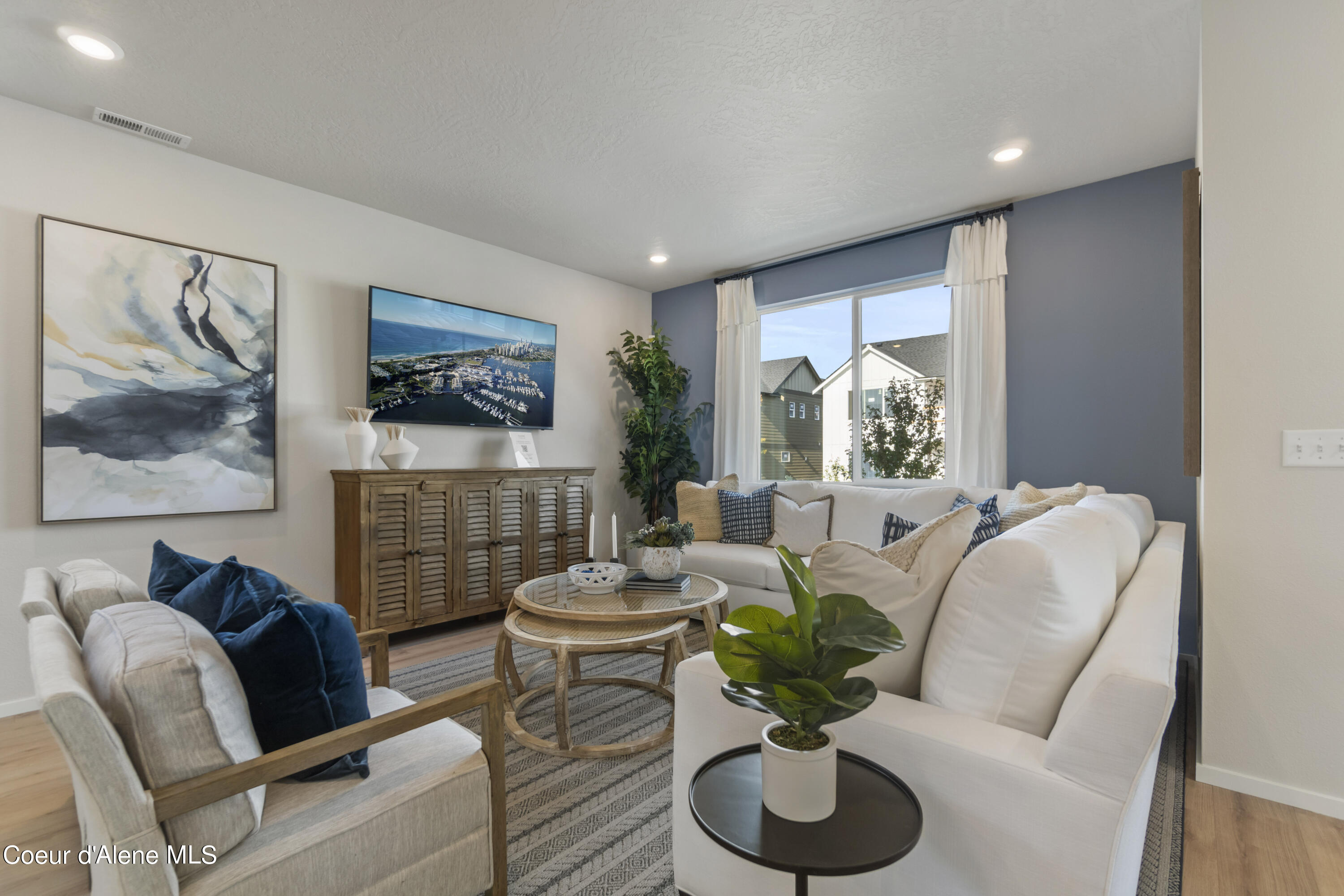 Hayden, Idaho 83835, United States, 4 Bedrooms Bedrooms, ,3 BathroomsBathrooms,Residential,Pending,55193