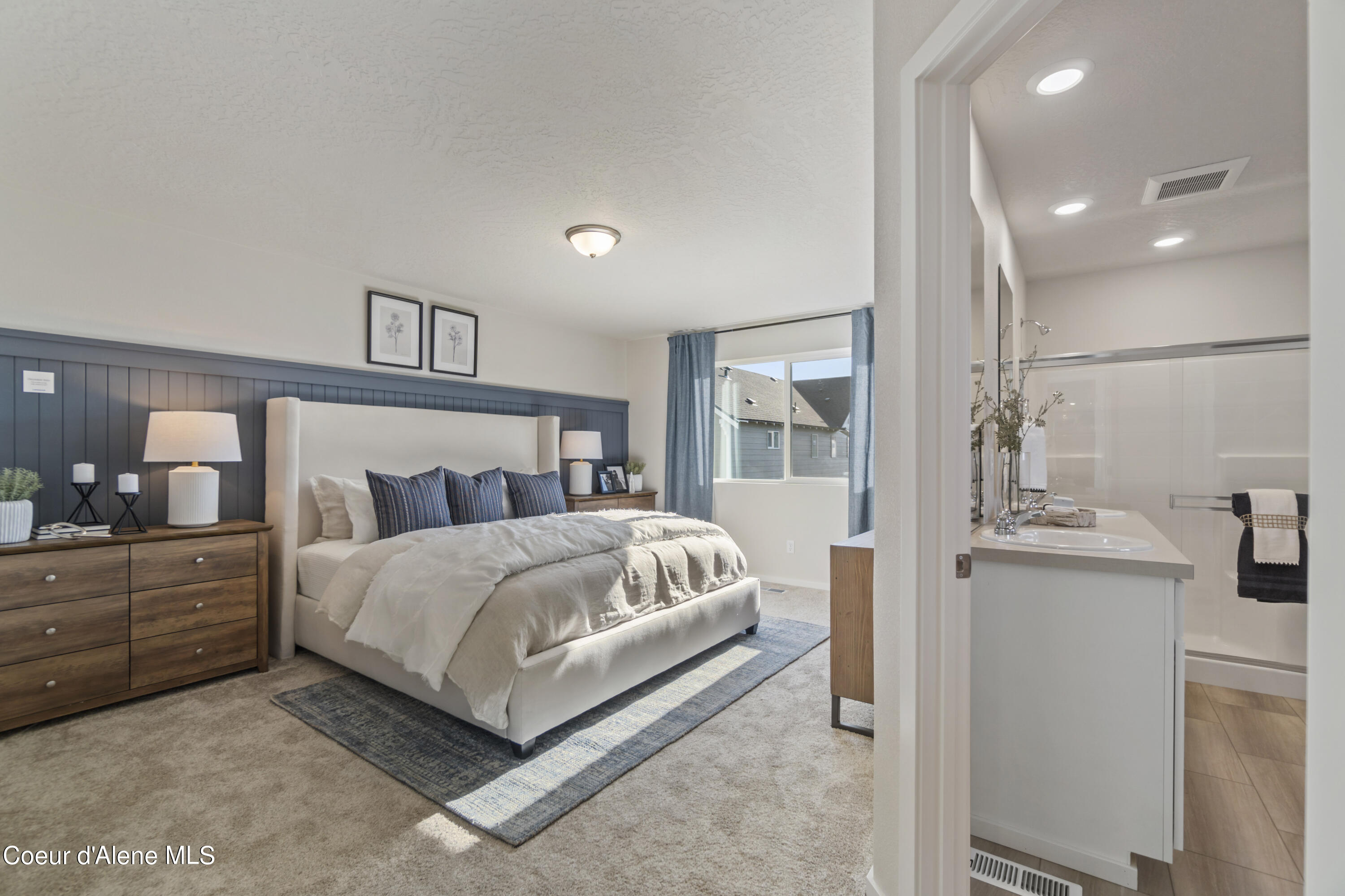 Hayden, Idaho 83835, United States, 4 Bedrooms Bedrooms, ,3 BathroomsBathrooms,Residential,Pending,55193