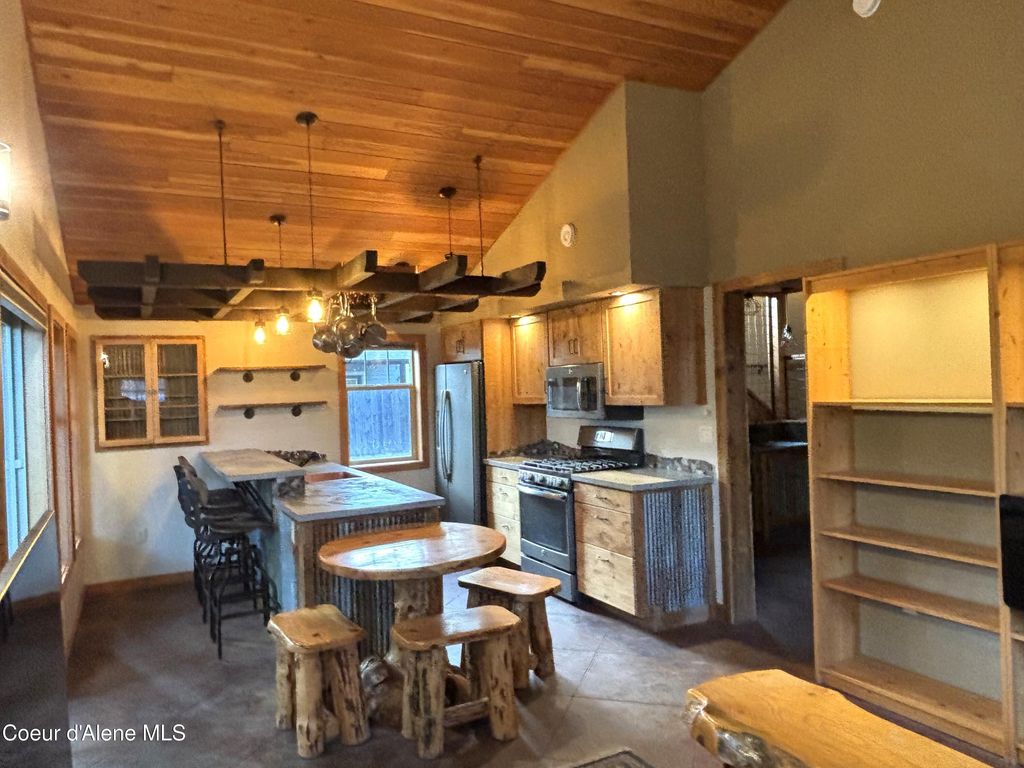 Photo of 210 Olive Ave. Ave, Sandpoint, ID 83864 (MLS # 25-10376)
