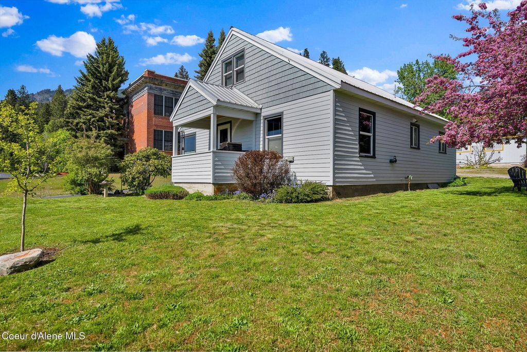 Photo of 71 Maple St, Moyie Springs, ID 83845 (MLS # 26-4756)