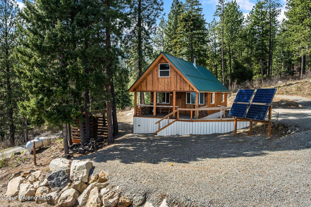 Photo of 595 Snowcat Ln, Bonners Ferry, ID 83805 (MLS # 26-3312)