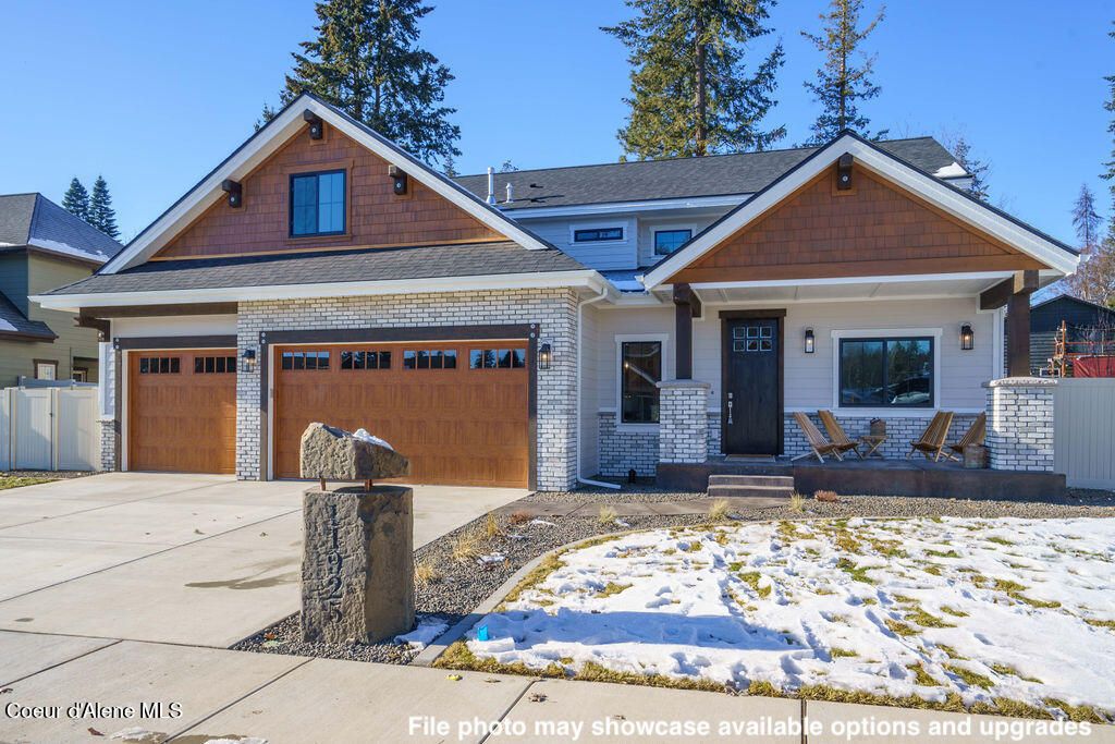 Photo of 963 STEEPLE CHASE Rd, Hayden, ID 83835 (MLS # 25-9800)
