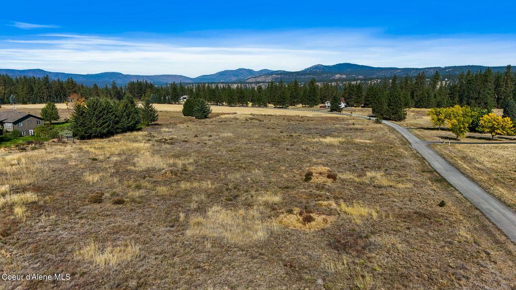 Photo of xxxx Lake Terrace Terrace, Nine Mile, WA 99026 (MLS # 25-9952)