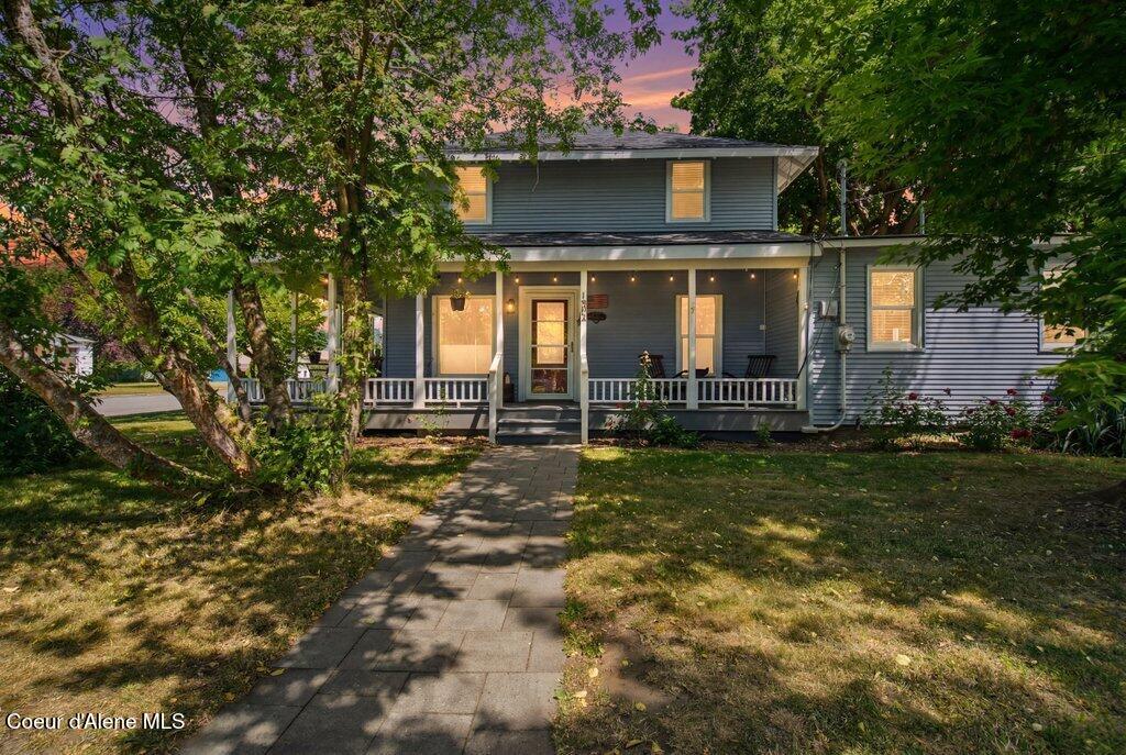 Photo of 1902 Lakeside AVE, Coeur dAlene, ID 83814 (MLS # 26-6250)