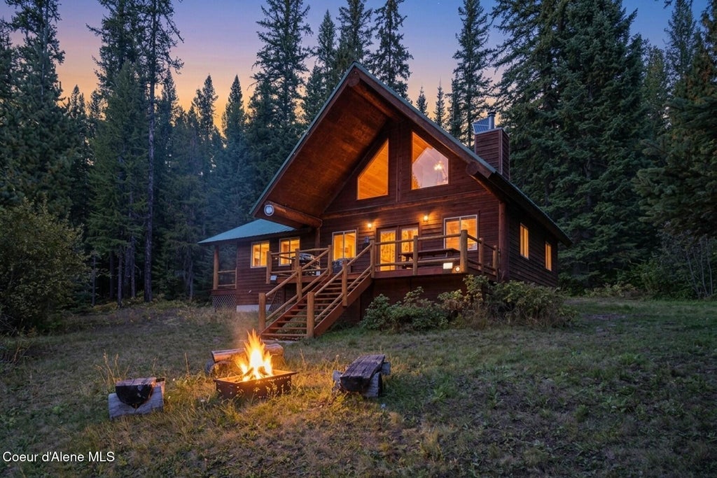 Photo of 195 Twilight LN, Sandpoint, ID 83864 (MLS # 26-9672)