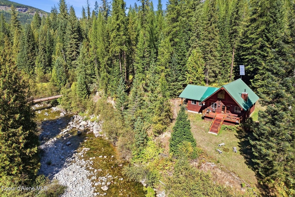 Photo of 195 Twilight LN, Sandpoint, ID 83864 (MLS # 26-9672)
