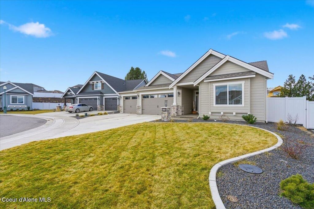 Photo of 1420 ASPEN Ct, Spokane Valley, WA 99016 (MLS # 26-1650)