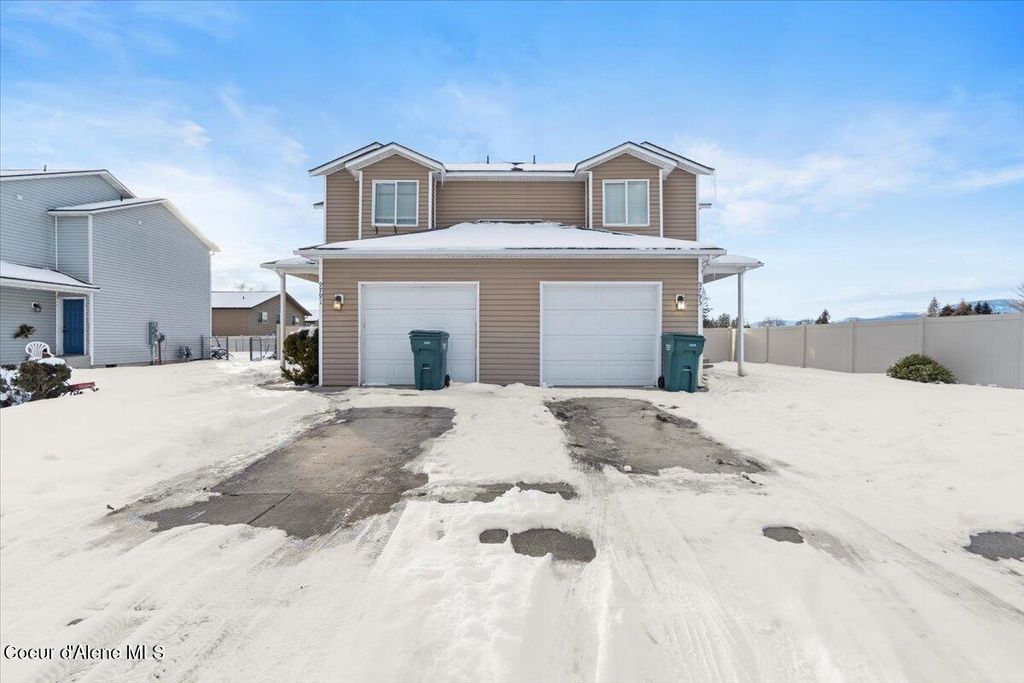 Photo of 9791/9793 N EILEEN COURT, Hayden, ID 83835 (MLS # 25-1303)