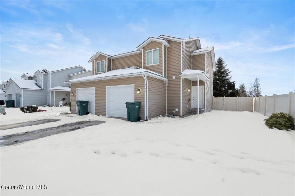 Photo of 9791/9793 N EILEEN COURT, Hayden, ID 83835 (MLS # 25-1303)