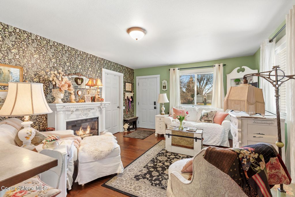 Photo of 203 Homestead Ave, Coeur dAlene, ID 83814 (MLS # 26-2835)