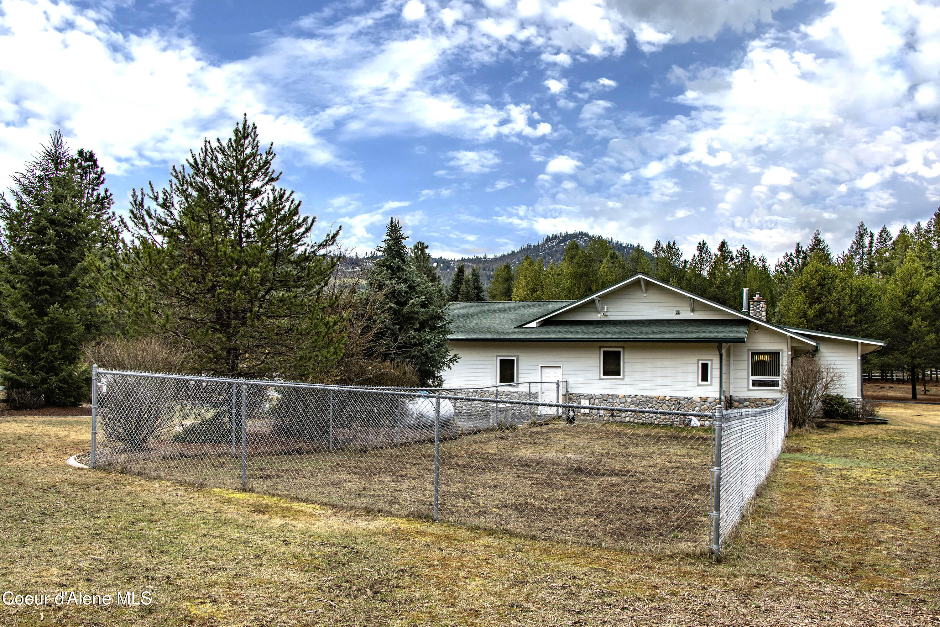 573 SW Tam Tam Dr, Sagle, Alaska image 5