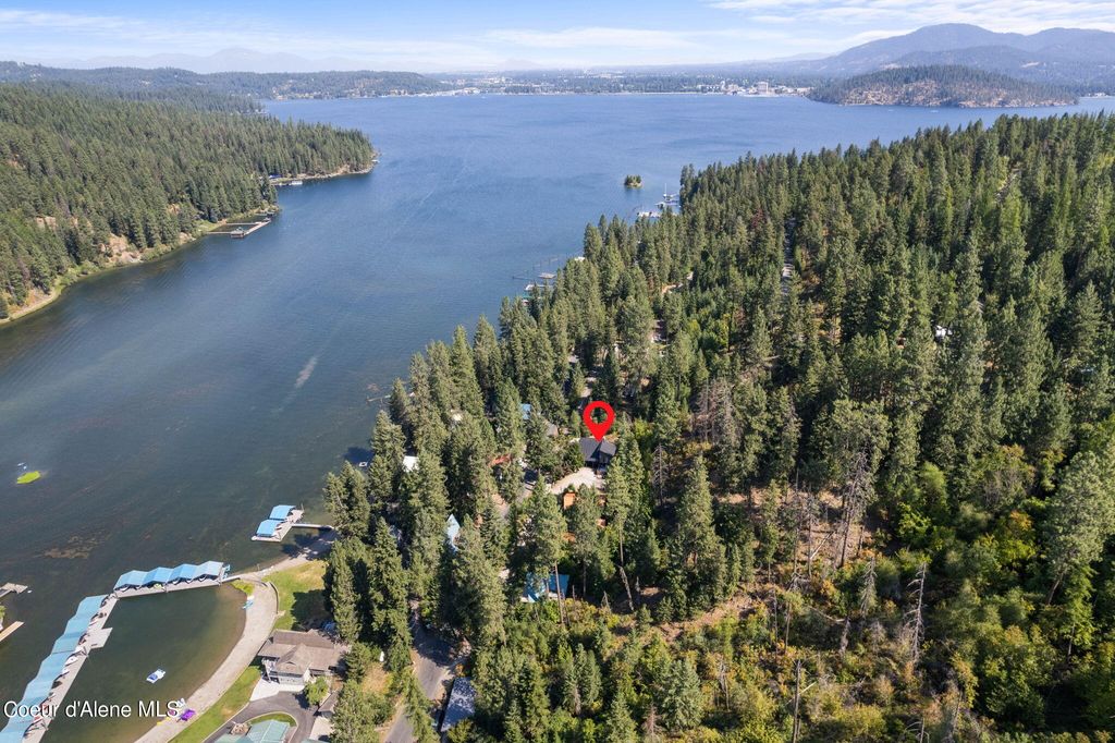 Photo of 1044 Kidd Island Island, Coeur dAlene, ID 83814 (MLS # 26-5104)