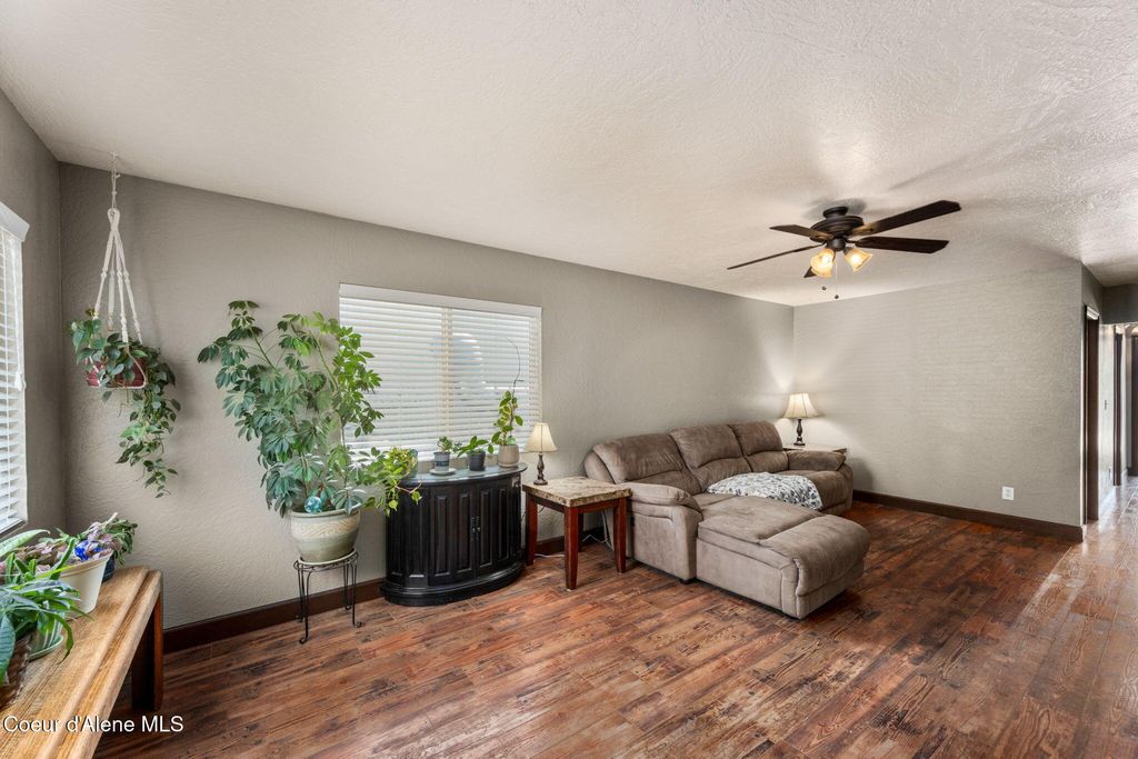 Photo of 164 HILGREN Ave, Hayden, ID 83835 (MLS # 25-11304)