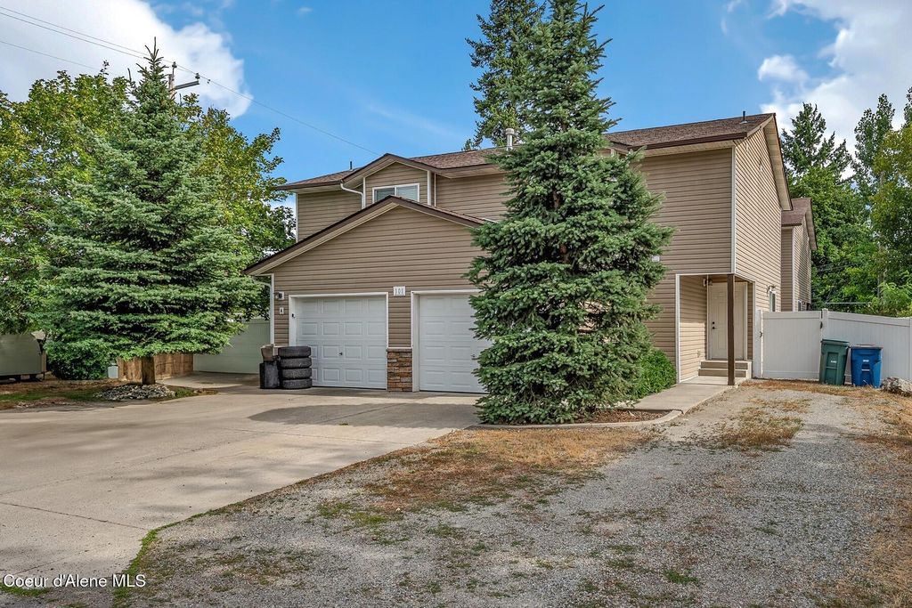 Photo of 101 17th Ave, Post Falls, ID 83854 (MLS # 25-7566)