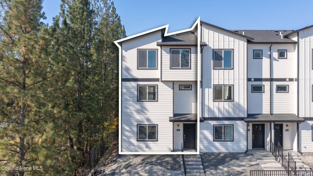 Photo of 1091 Pinewood, Coeur dAlene, ID 83814 (MLS # 26-10118)