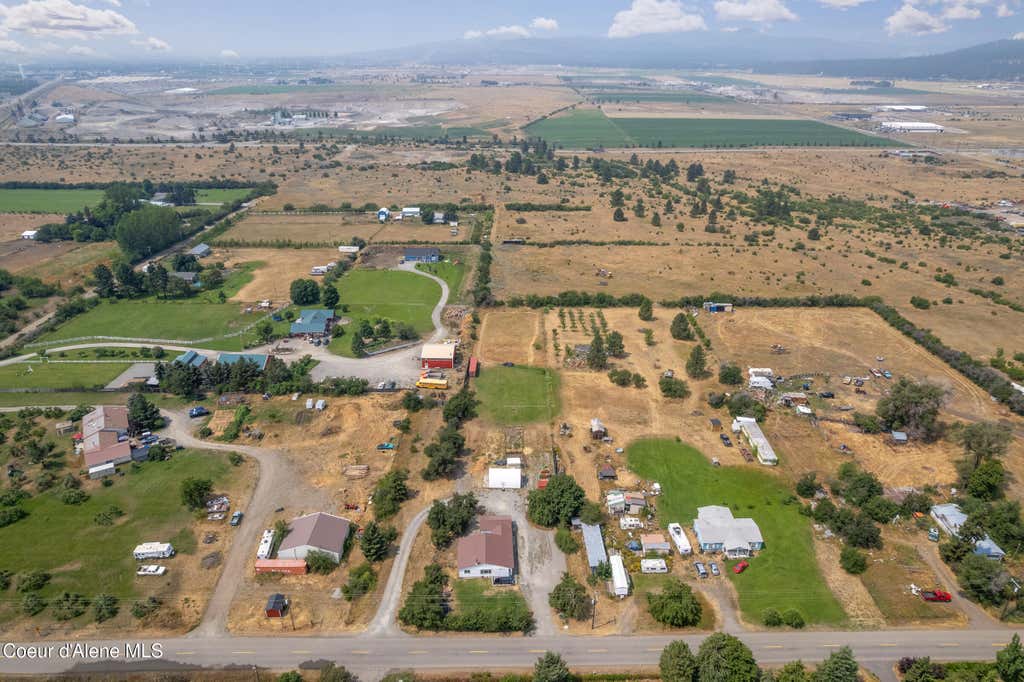 Photo of 1815 Corbin RD, Post Falls, ID 83854 (MLS # 26-7701)