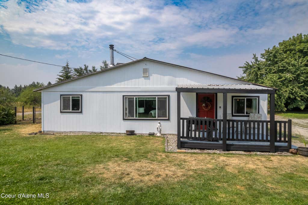 Photo of 1815 Corbin RD, Post Falls, ID 83854 (MLS # 26-7701)