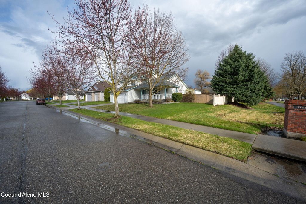 Photo of 5760 STAFFORD Rd, Coeur dAlene, ID 83815 (MLS # 25-11517)