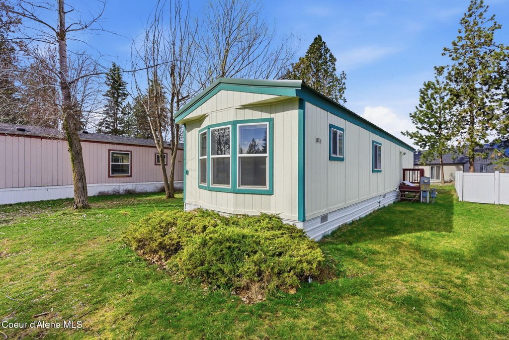 Photo of 5725 Highway 53 #UNIT Q, Rathdrum, ID 83858 (MLS # 26-3309)