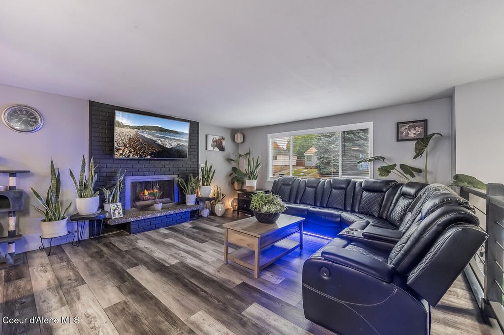 Photo of 3219 19TH Ave, Spokane, WA 99223 (MLS # 26-7569)