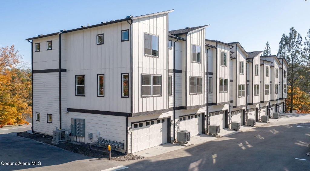 Photo of 1101 Pinewood, Coeur dAlene, ID 83814 (MLS # 26-10116)