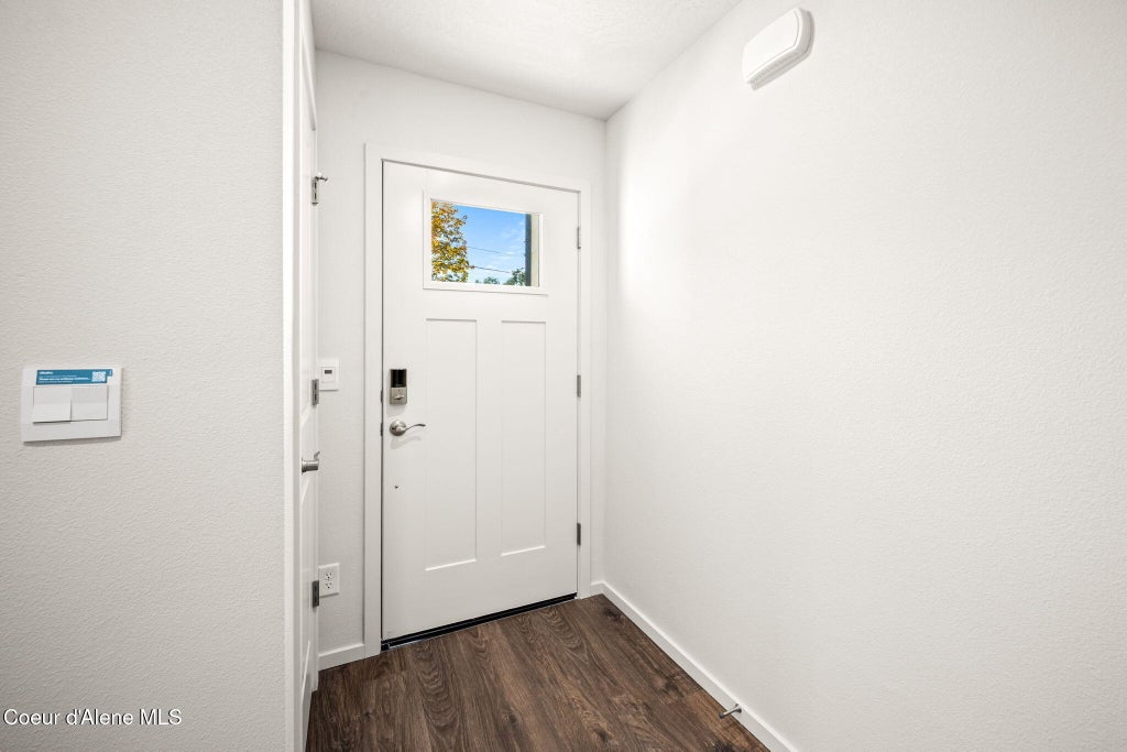 Photo of 1101 Pinewood, Coeur dAlene, ID 83814 (MLS # 26-10116)