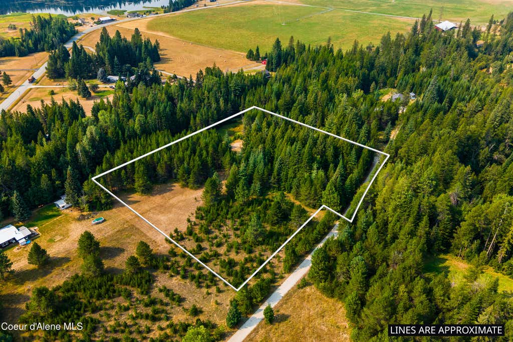 Photo of 148 Cedar Meadows Meadows, Sagle, ID 83860 (MLS # 26-8622)