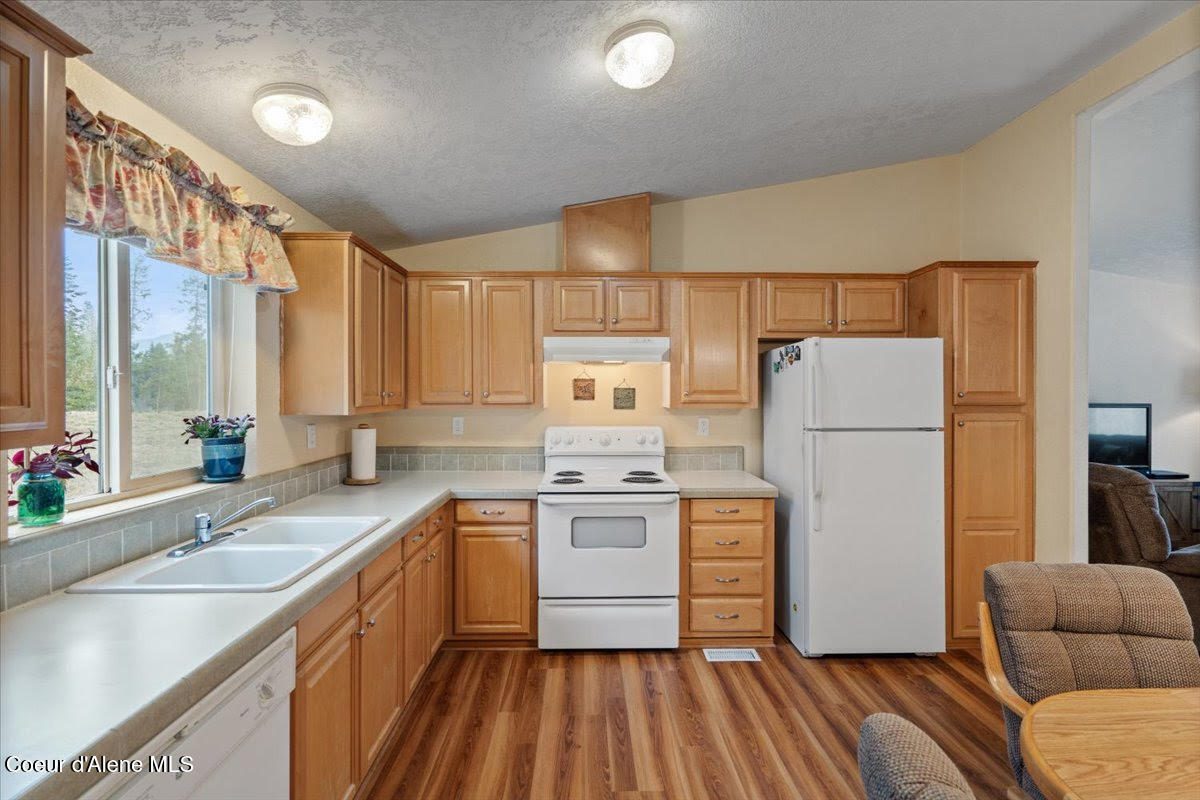 66 Troudt Court, Priest River, Idaho image 10