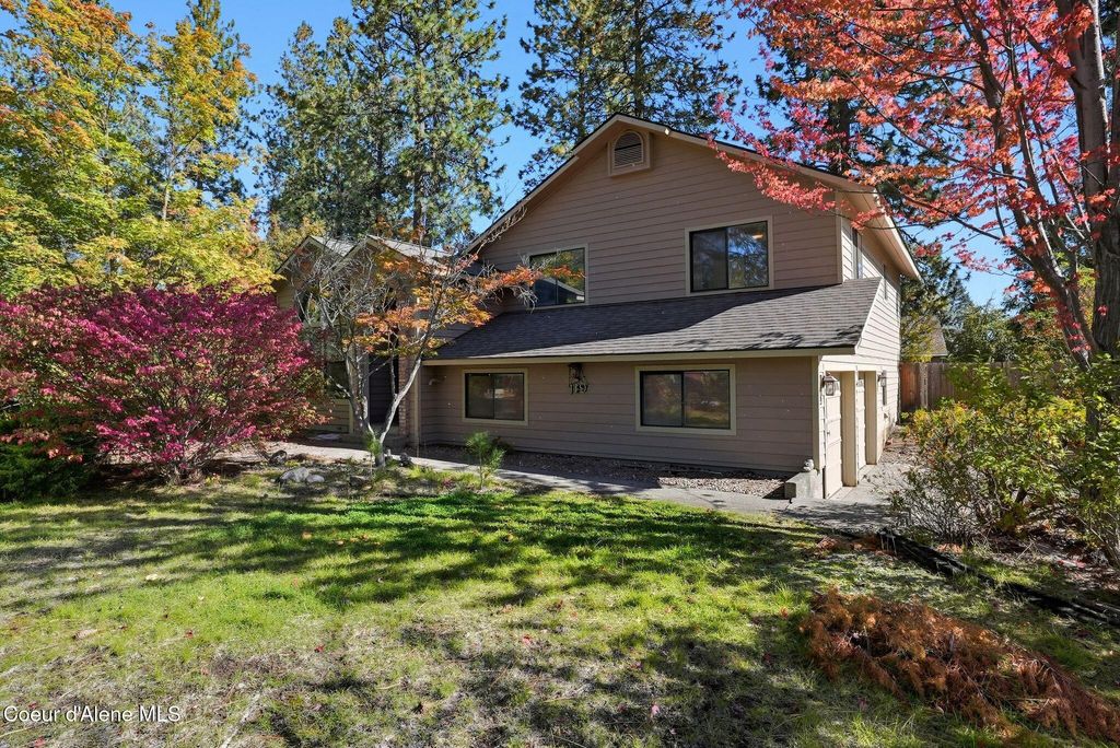 Photo of 119 David Ct, Post Falls, ID 83854 (MLS # 25-10209)