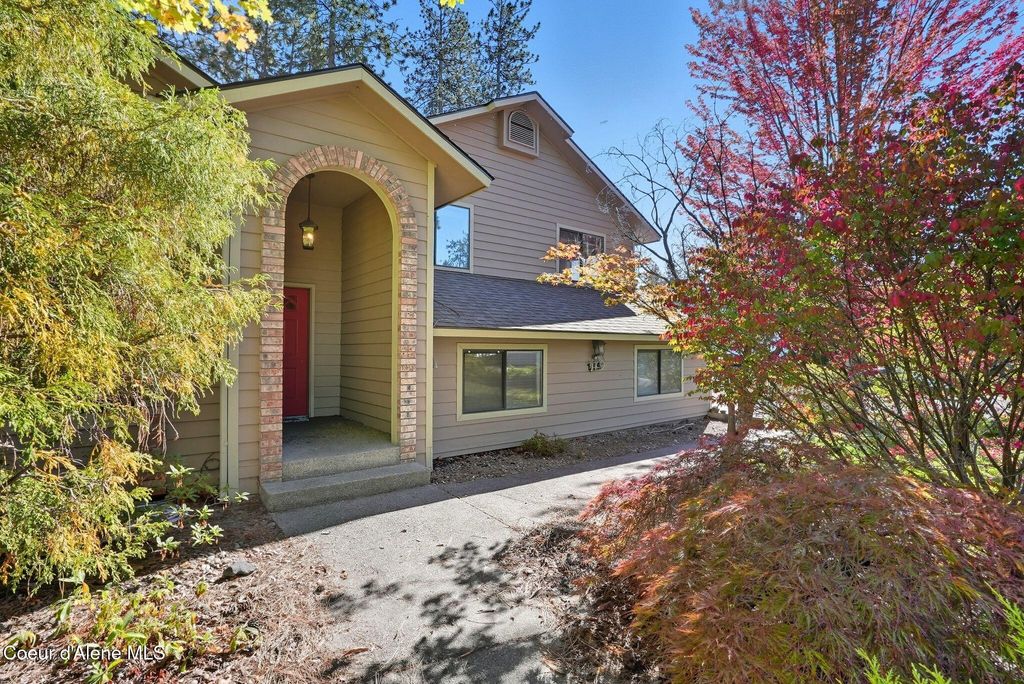 Photo of 119 David Ct, Post Falls, ID 83854 (MLS # 25-10209)