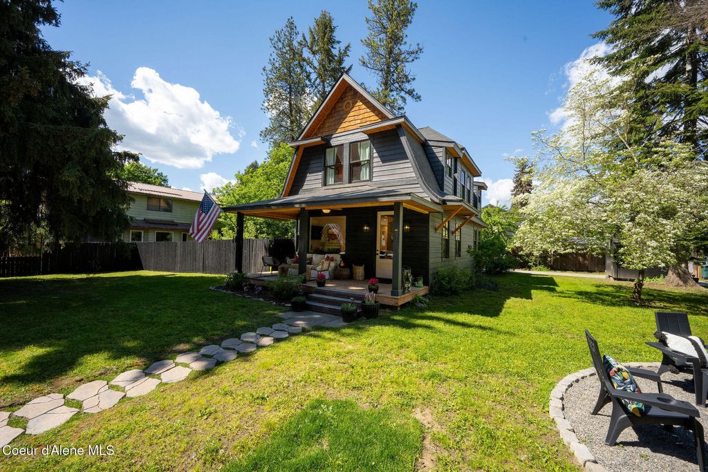 Photo of 1621 Lost Ave, Coeur dAlene, ID 83814 (MLS # 26-5156)