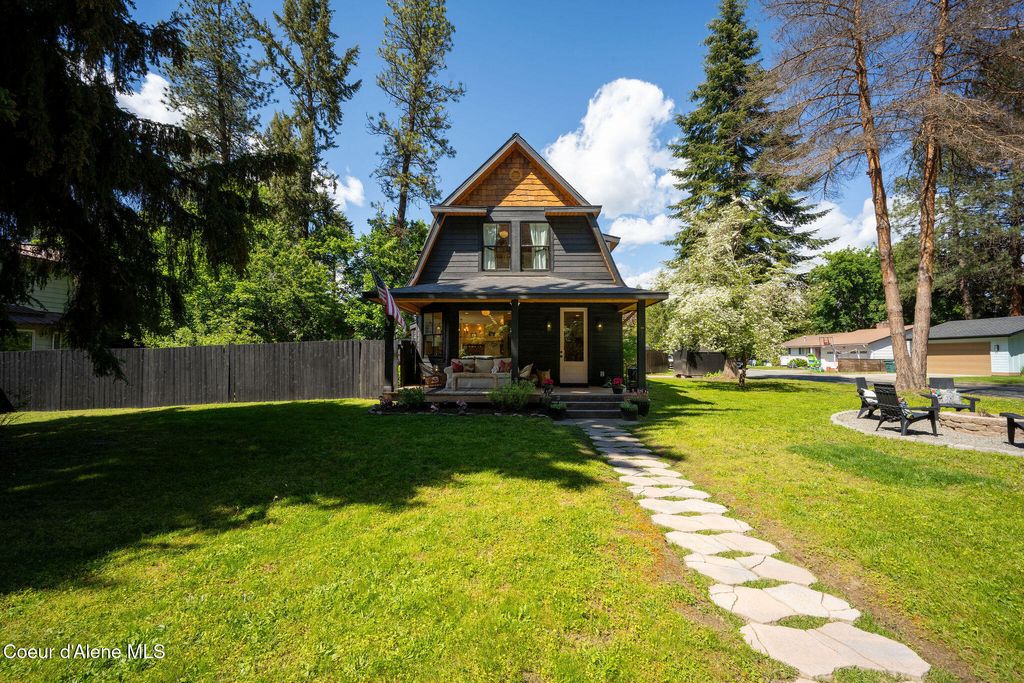 Photo of 1621 Lost Ave, Coeur dAlene, ID 83814 (MLS # 26-5156)