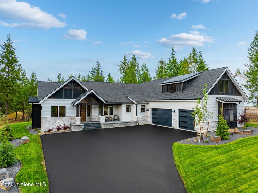 Photo of 3861 WINRAY Dr, Hayden, ID 83835 (MLS # 25-6355)