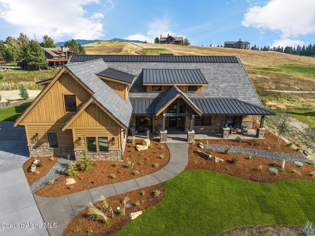 Photo of 17056 LAZURITE Dr, Coeur dAlene, ID 83814 (MLS # 26-3362)