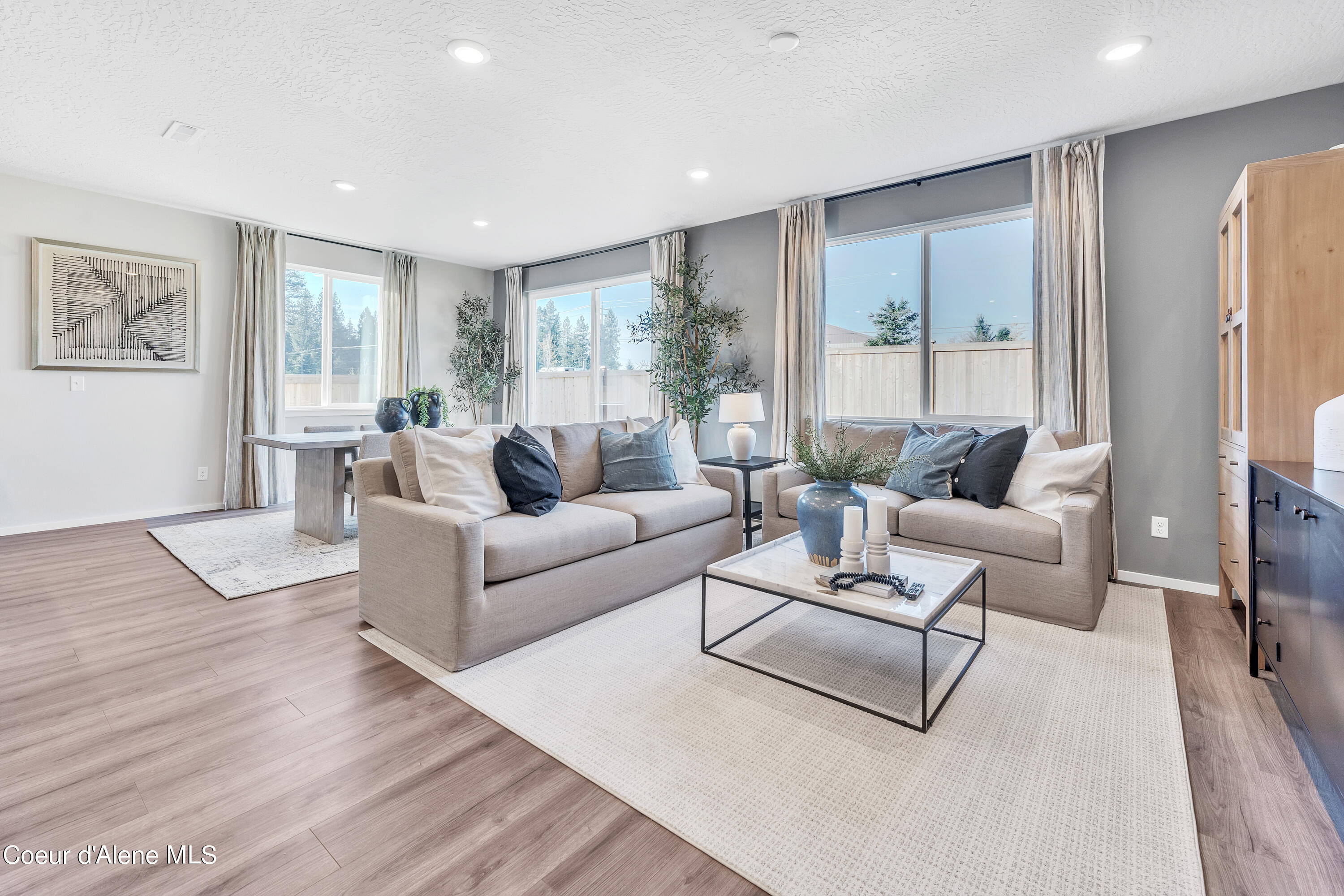 Hayden, Idaho 83835, United States, 3 Bedrooms Bedrooms, ,2 BathroomsBathrooms,Residential,Pending,53571