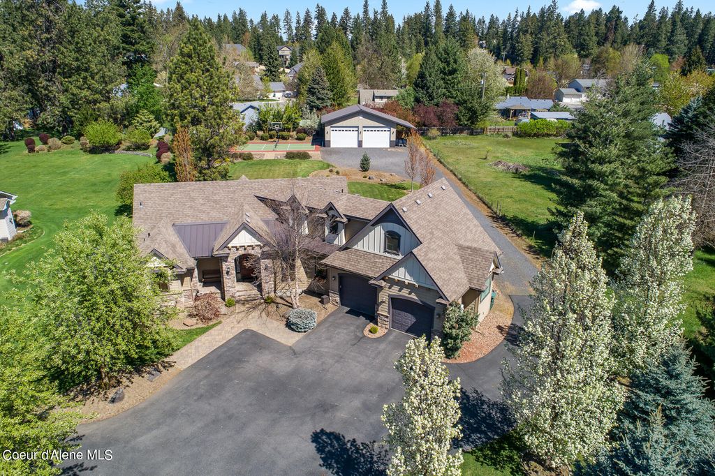 Photo of 1467 LACEY Ave, Hayden, ID 83835 (MLS # 25-5343)
