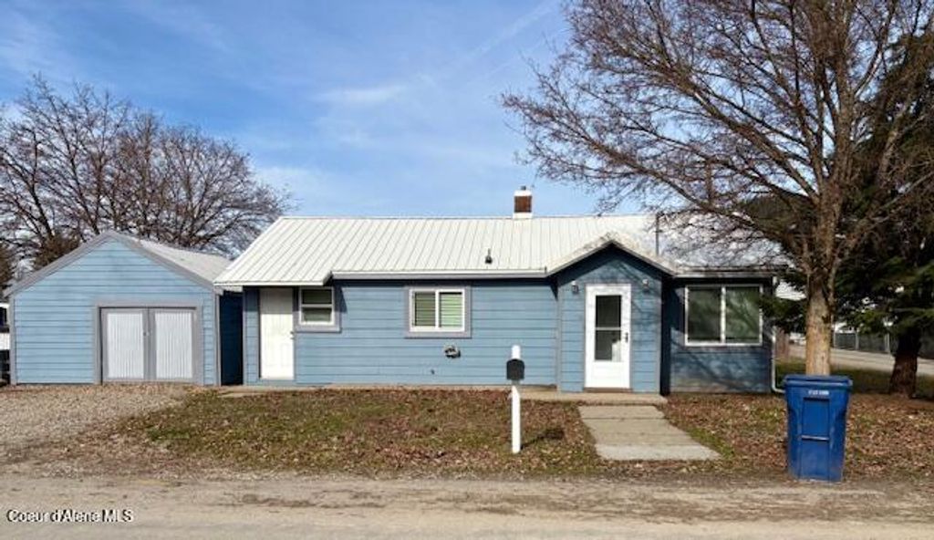 Photo of 204 Chestnut St, Kellogg, ID 83837 (MLS # 26-1881)