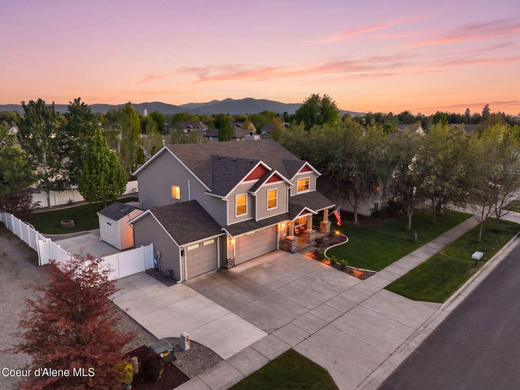 Photo of 2548 Blackberry LOOP, Hayden, ID 83835 (MLS # 26-4600)