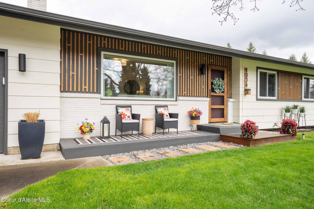 Photo of 1034 23rd St, Coeur dAlene, ID 83814 (MLS # 26-3623)