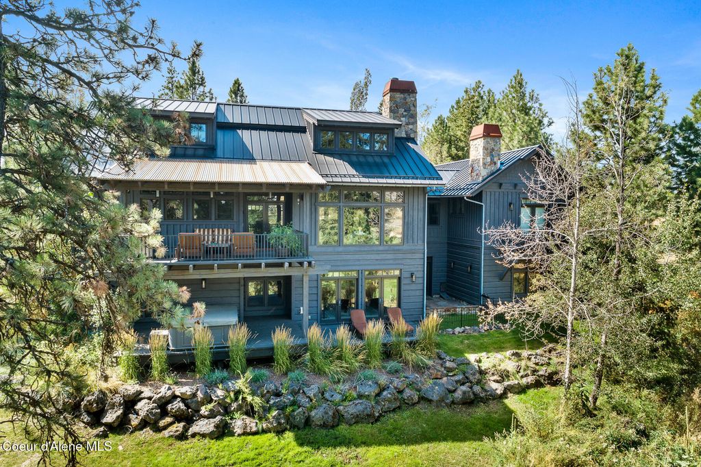Photo of 5984 GRAINGER Ct, Harrison, ID 83833 (MLS # 25-820)