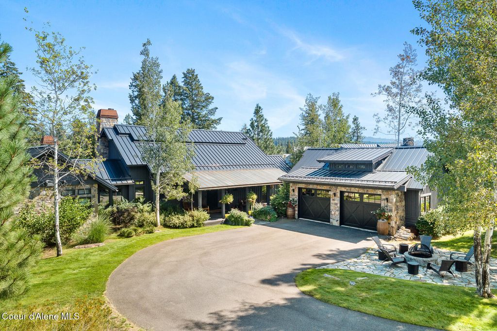 Photo of 5984 GRAINGER Ct, Harrison, ID 83833 (MLS # 25-820)